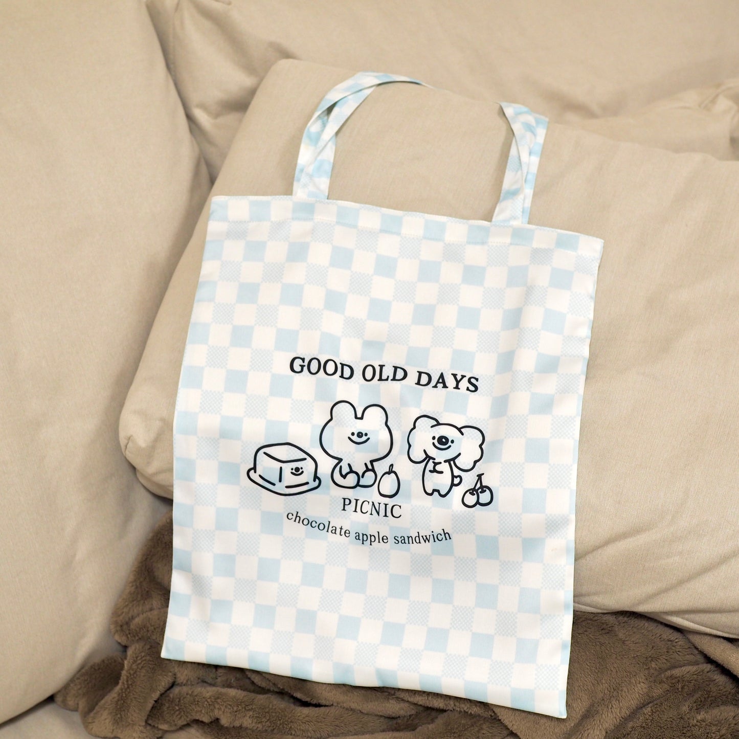 Tote bag